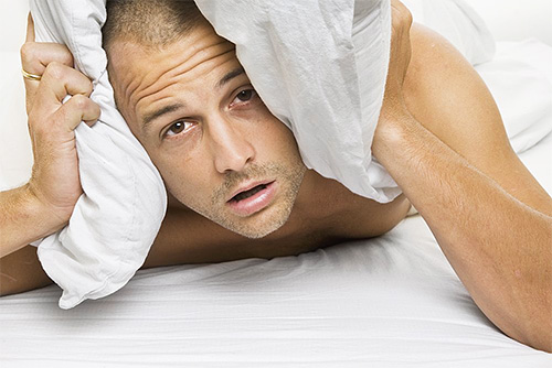 Les nuits blanches dues aux piqûres de punaises de lit provoquent de la nervosité pendant la journée.